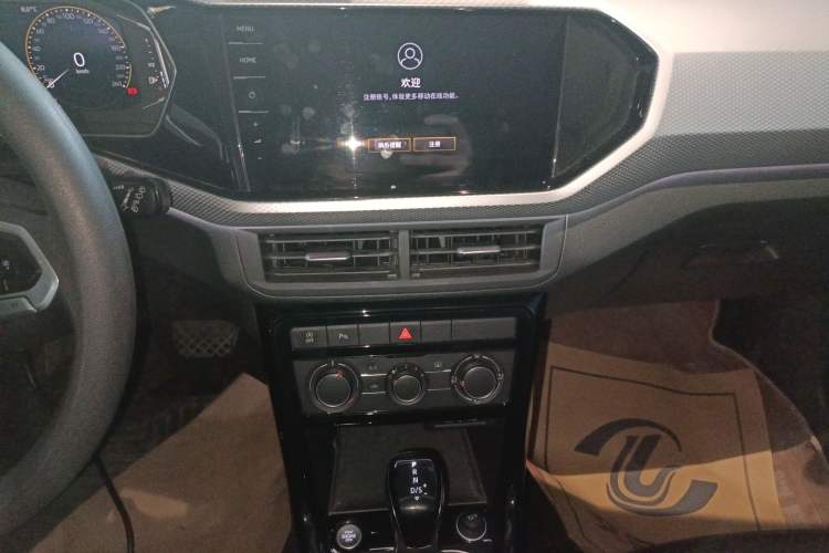 Used Volkswagen Tacqua 2023 200TSI DSG Joy-Connect Edition Audio And AC Panel