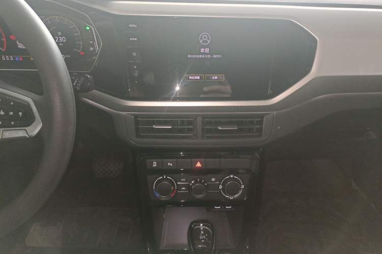 Used Volkswagen Tacqua 2023 200TSI DSG Joy-Connect Edition Audio And AC Panel