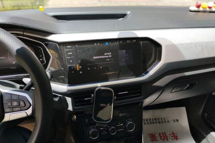 Used Volkswagen Tacqua 2023 200TSI DSG Joy-Connect Edition Audio And AC Panel