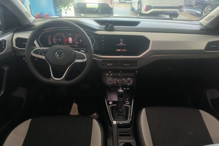Used Volkswagen Tacqua 2023 200TSI DSG Joy-Connect Edition Center Console