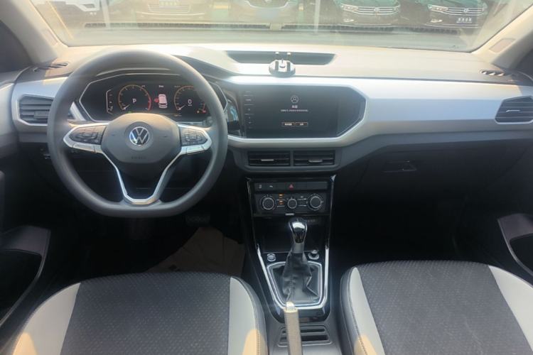 Used Volkswagen Tacqua 2023 200TSI DSG Joy-Connect Edition Center Console