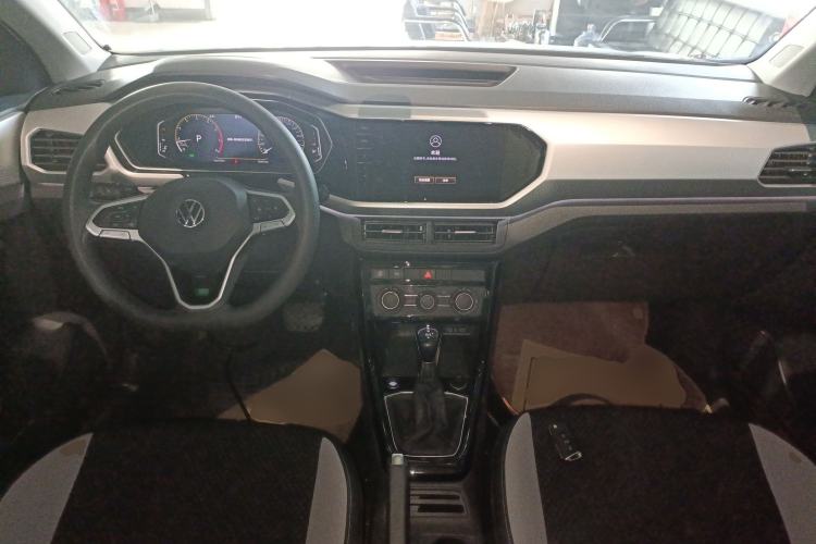 Used Volkswagen Tacqua 2023 200TSI DSG Joy-Connect Edition Center Console