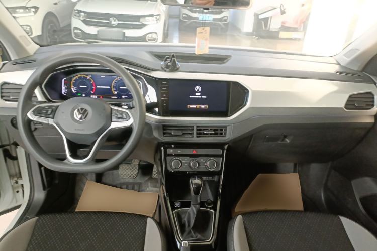 Used Volkswagen Tacqua 2023 200TSI DSG Joy-Connect Edition Center Console