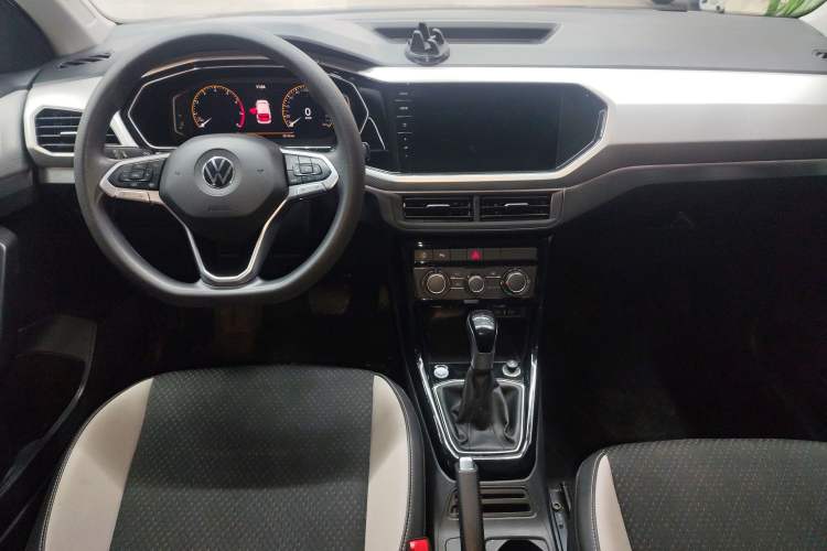 Used Volkswagen Tacqua 2023 200TSI DSG Joy-Connect Edition Center Console