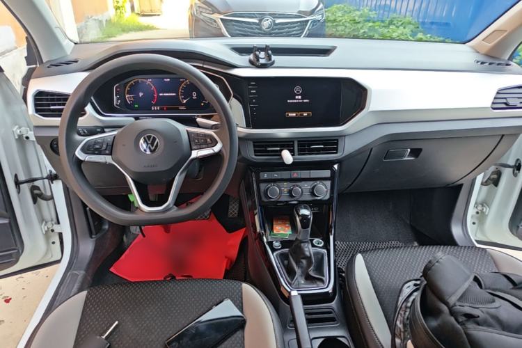 Used Volkswagen Tacqua 2023 200TSI DSG Joy-Connect Edition Center Console