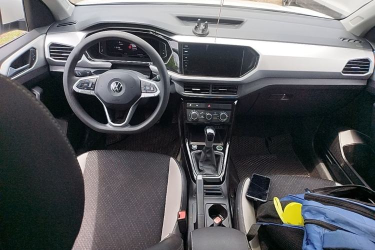 Used Volkswagen Tacqua 2023 200TSI DSG Joy-Connect Edition Center Console