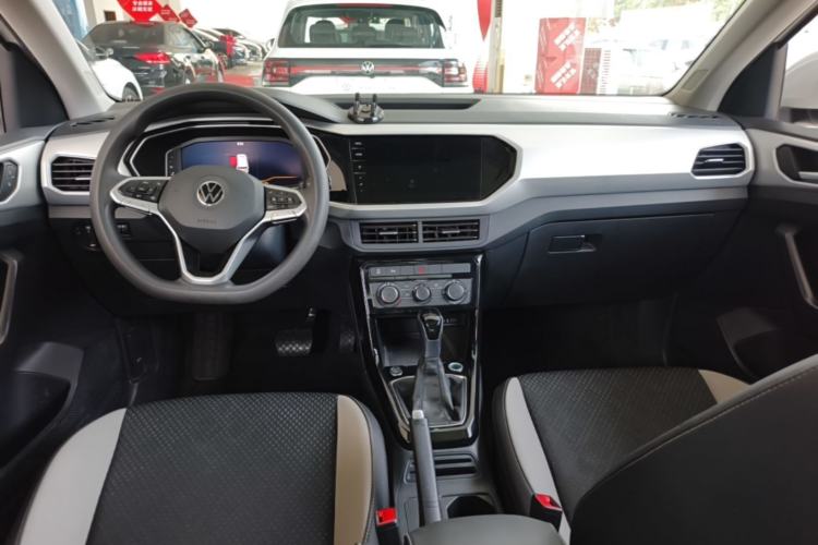 Used Volkswagen Tacqua 2023 200TSI DSG Joy-Connect Edition Center Console