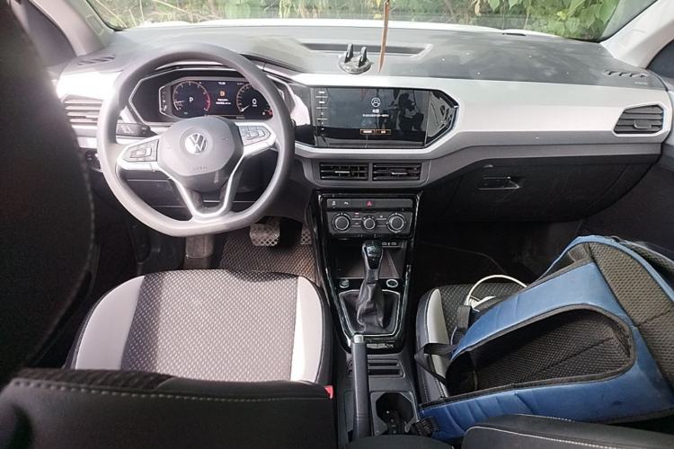 Used Volkswagen Tacqua 2023 200TSI DSG Joy-Connect Edition Center Console