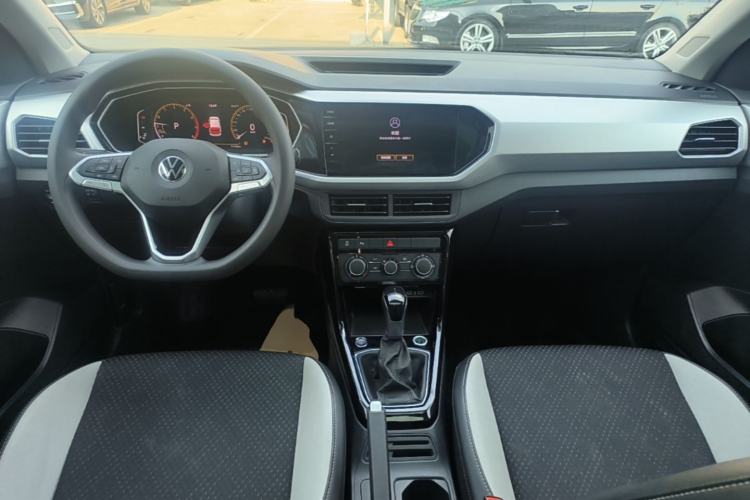 Used Volkswagen Tacqua 2023 200TSI DSG Joy-Connect Edition Center Console