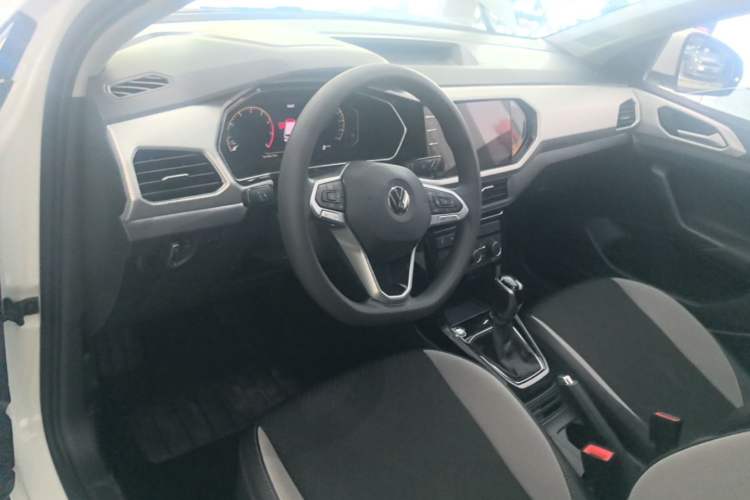 Used Volkswagen Tacqua 2023 200TSI DSG Joy-Connect Edition Center Console