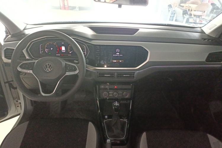 Used Volkswagen Tacqua 2023 200TSI DSG Joy-Connect Edition Center Console