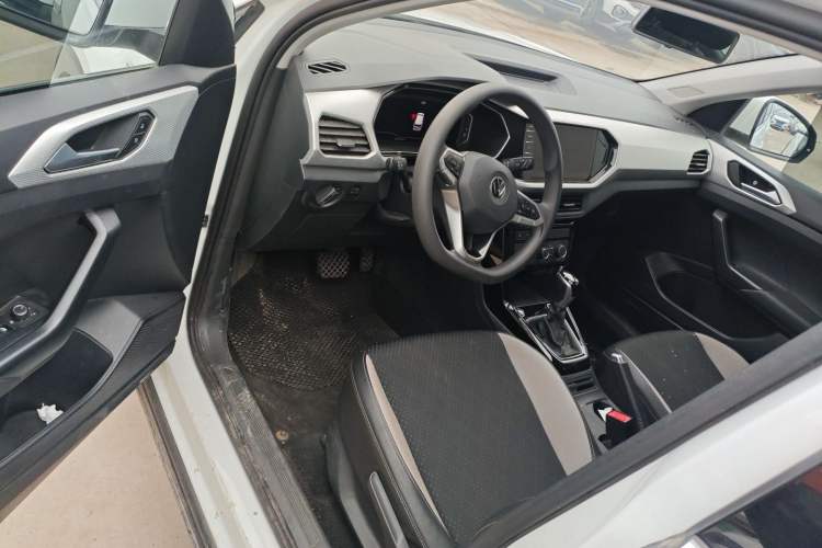 Used Volkswagen Tacqua 2023 200TSI DSG Joy-Connect Edition Driver Seat