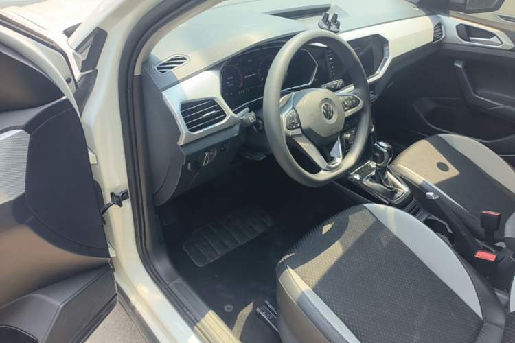 Used Volkswagen Tacqua 2023 200TSI DSG Joy-Connect Edition Driver Seat