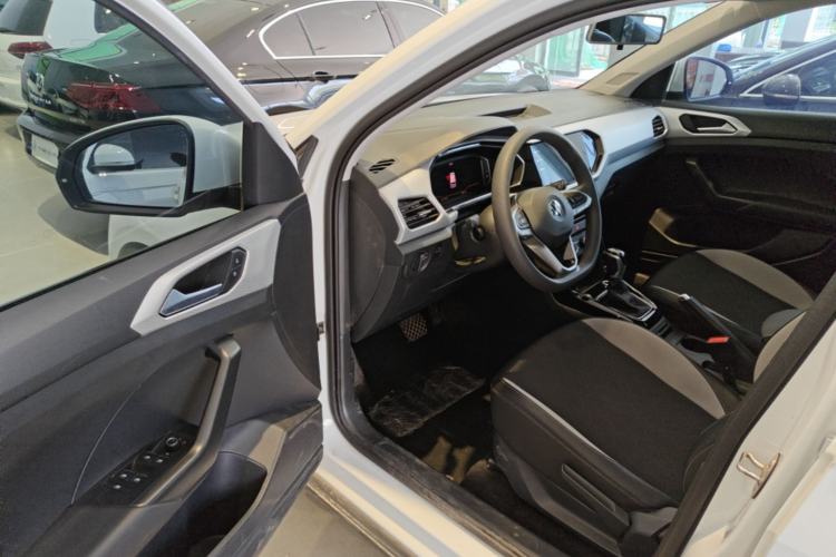 Used Volkswagen Tacqua 2023 200TSI DSG Joy-Connect Edition Driver Seat