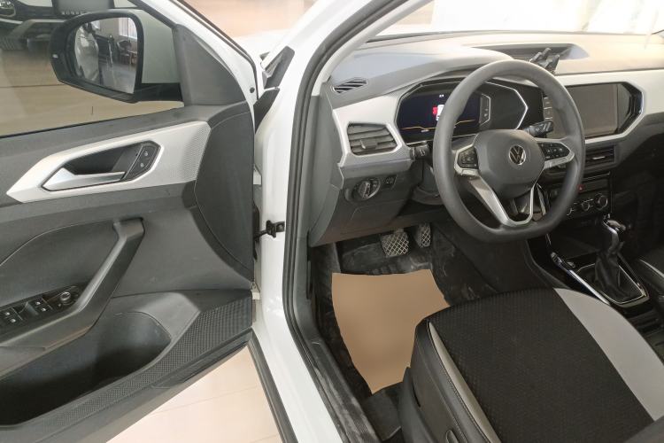 Used Volkswagen Tacqua 2023 200TSI DSG Joy-Connect Edition Driver Seat