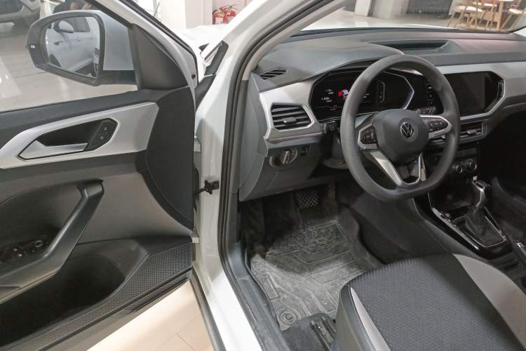 Used Volkswagen Tacqua 2023 200TSI DSG Joy-Connect Edition Driver Seat