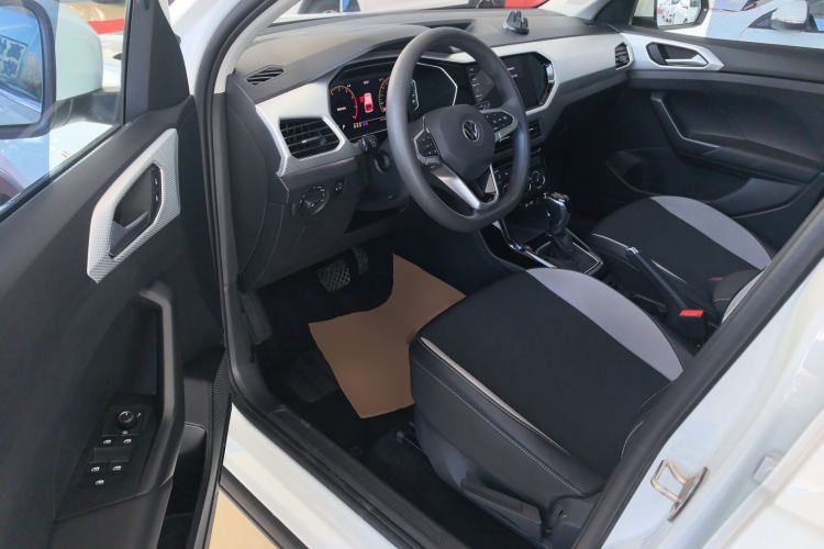 Used Volkswagen Tacqua 2023 200TSI DSG Joy-Connect Edition Driver Seat
