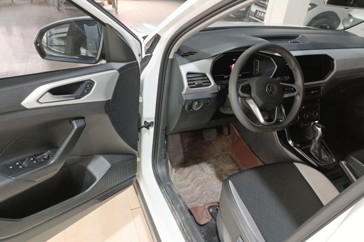 Used Volkswagen Tacqua 2023 200TSI DSG Joy-Connect Edition Driver Seat