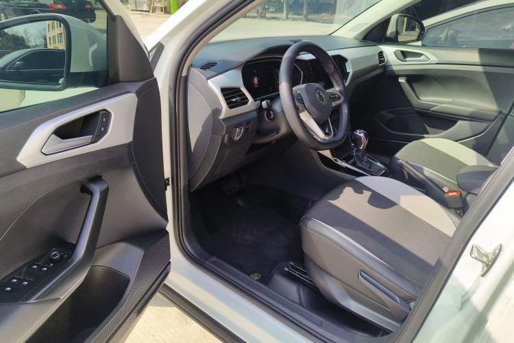 Used Volkswagen Tacqua 2023 200TSI DSG Joy-Connect Edition Driver Seat