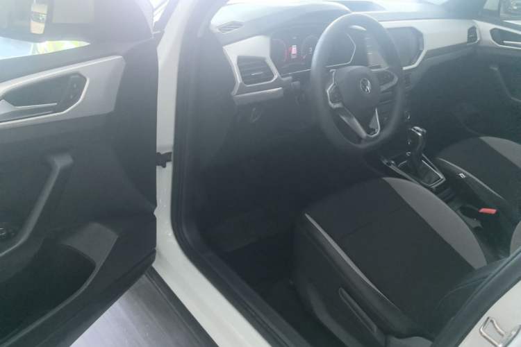 Used Volkswagen Tacqua 2023 200TSI DSG Joy-Connect Edition Driver Seat