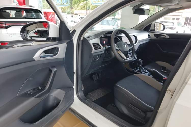 Used Volkswagen Tacqua 2023 200TSI DSG Joy-Connect Edition Driver Seat