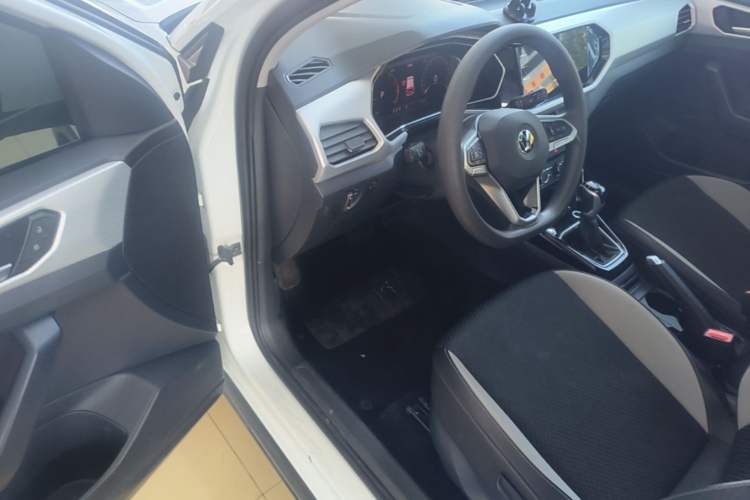 Used Volkswagen Tacqua 2023 200TSI DSG Joy-Connect Edition Driver Seat