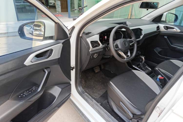 Used Volkswagen Tacqua 2023 200TSI DSG Joy-Connect Edition Driver Seat