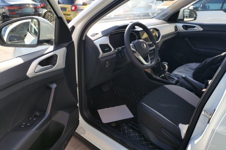 Used Volkswagen Tacqua 2023 200TSI DSG Joy-Connect Edition Driver Seat