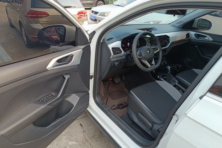 Used Volkswagen Tacqua 2023 200TSI DSG Joy-Connect Edition Driver Seat