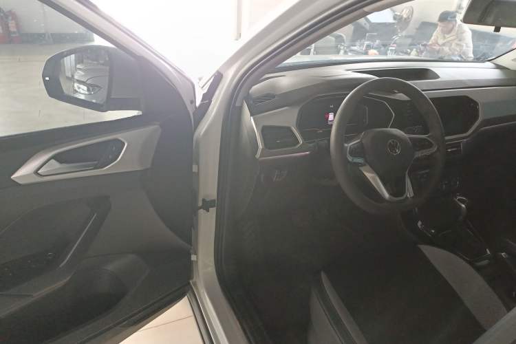 Used Volkswagen Tacqua 2023 200TSI DSG Joy-Connect Edition Driver Seat