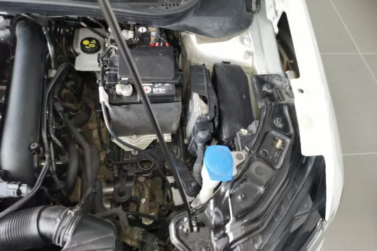 Used Volkswagen Tacqua 2023 200TSI DSG Joy-Connect Edition Engine Bay Left