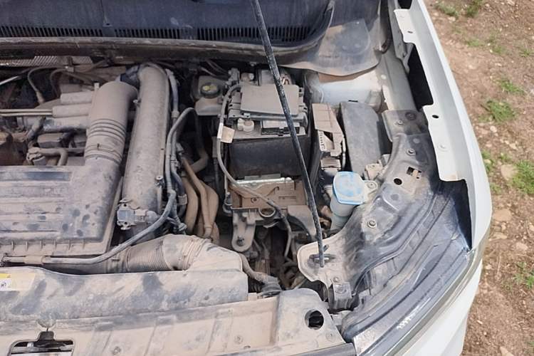 Used Volkswagen Tacqua 2023 200TSI DSG Joy-Connect Edition Engine Bay Left