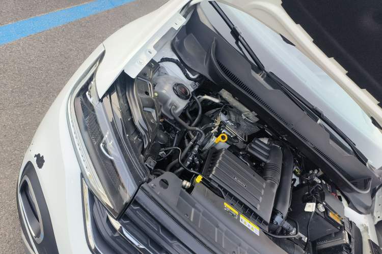 Used Volkswagen Tacqua 2023 200TSI DSG Joy-Connect Edition Engine Bay Right