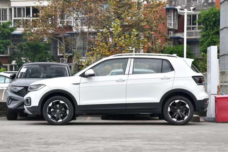 Used Volkswagen Tacqua 2023 200TSI DSG Joy-Connect Edition Exterior 3