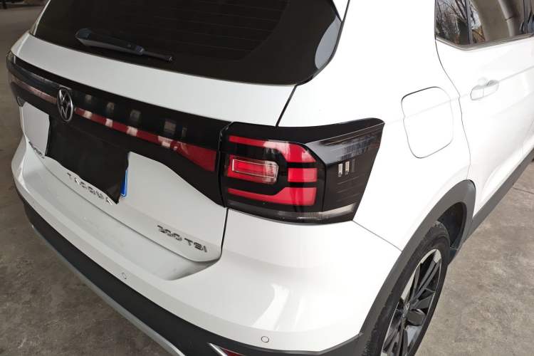 Used Volkswagen Tacqua 2023 200TSI DSG Joy-Connect Edition Exterior 3