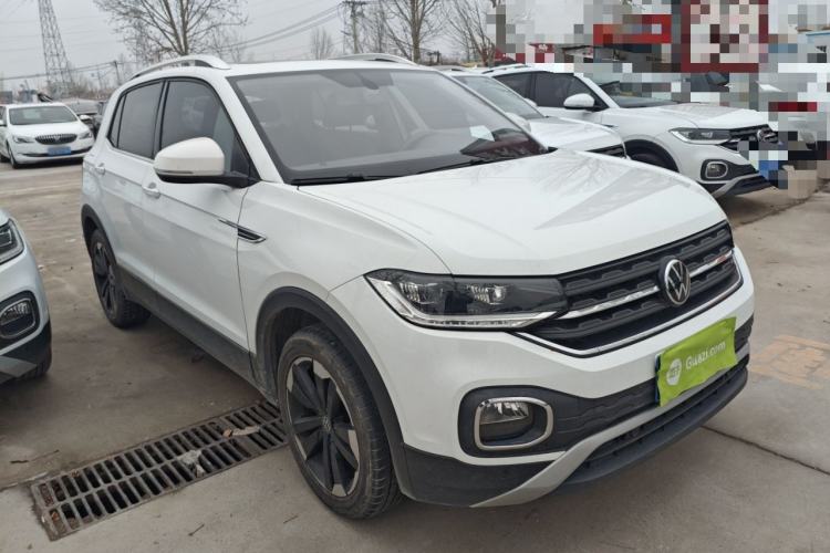 Used Volkswagen Tacqua 2023 200TSI DSG Joy-Connect Edition Front Right 45 Deg