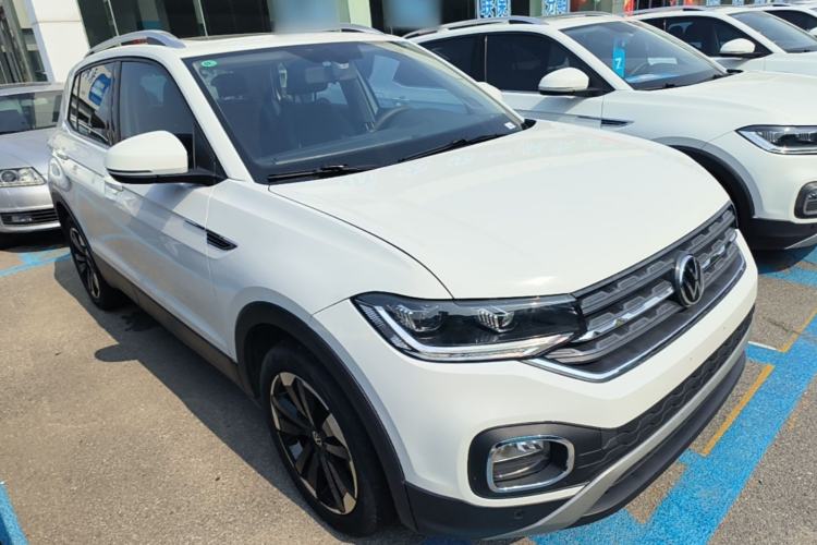 Used Volkswagen Tacqua 2023 200TSI DSG Joy-Connect Edition Front Right 45 Deg