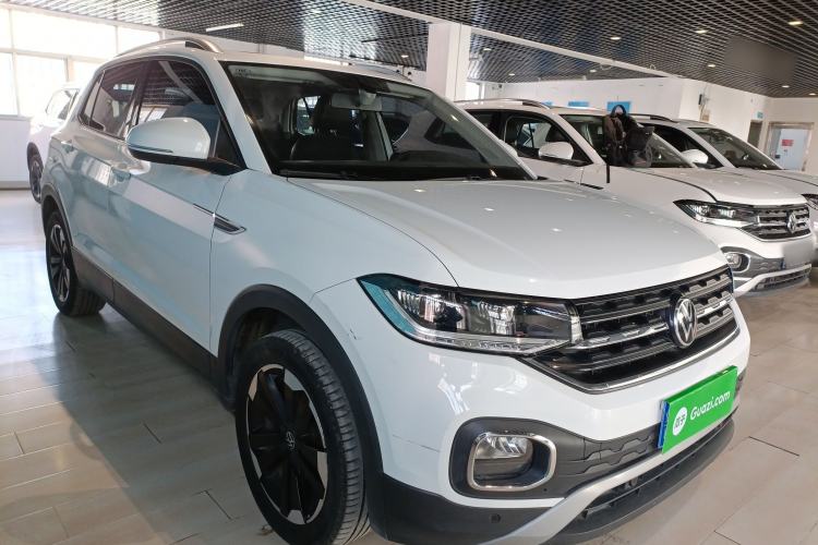 Used Volkswagen Tacqua 2023 200TSI DSG Joy-Connect Edition Front Right 45 Deg
