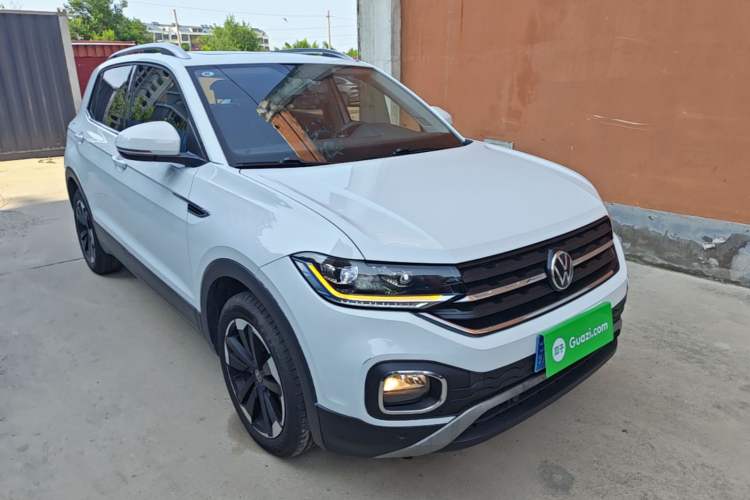 Used Volkswagen Tacqua 2023 200TSI DSG Joy-Connect Edition Front Right 45 Deg