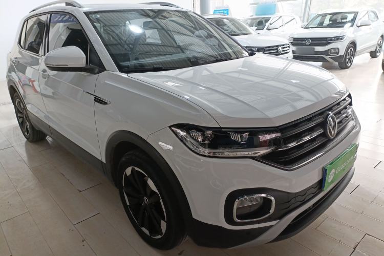 Used Volkswagen Tacqua 2023 200TSI DSG Joy-Connect Edition Front Right 45 Deg