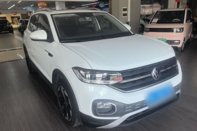 Used Volkswagen Tacqua 2023 200TSI DSG Joy-Connect Edition Front Right 45 Deg
