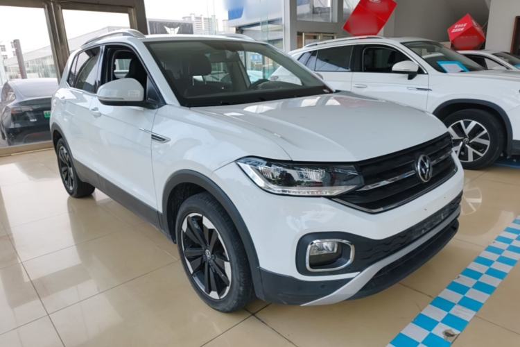 Used Volkswagen Tacqua 2023 200TSI DSG Joy-Connect Edition Front Right 45 Deg