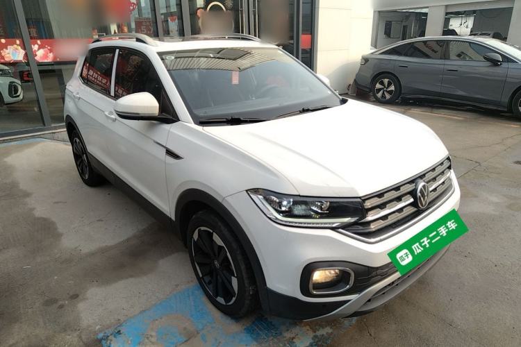 Used Volkswagen Tacqua 2023 200TSI DSG Joy-Connect Edition Front Right 45 Deg