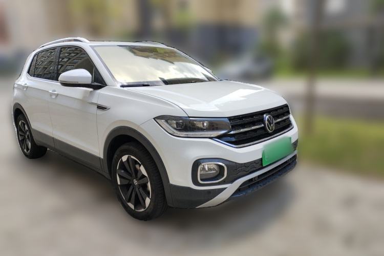 Used Volkswagen Tacqua 2023 200TSI DSG Joy-Connect Edition Front Right 45 Deg