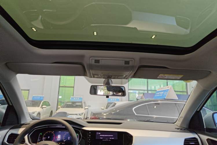 Used Volkswagen Tacqua 2023 200TSI DSG Joy-Connect Edition Headliner