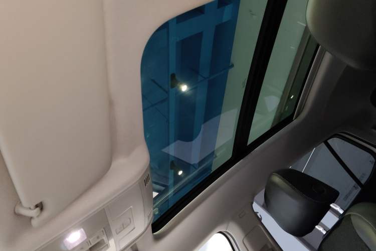 Used Volkswagen Tacqua 2023 200TSI DSG Joy-Connect Edition Headliner