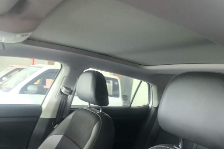Used Volkswagen Tacqua 2023 200TSI DSG Joy-Connect Edition Headliner