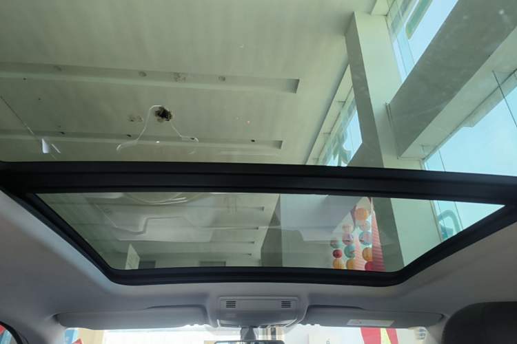 Used Volkswagen Tacqua 2023 200TSI DSG Joy-Connect Edition Headliner