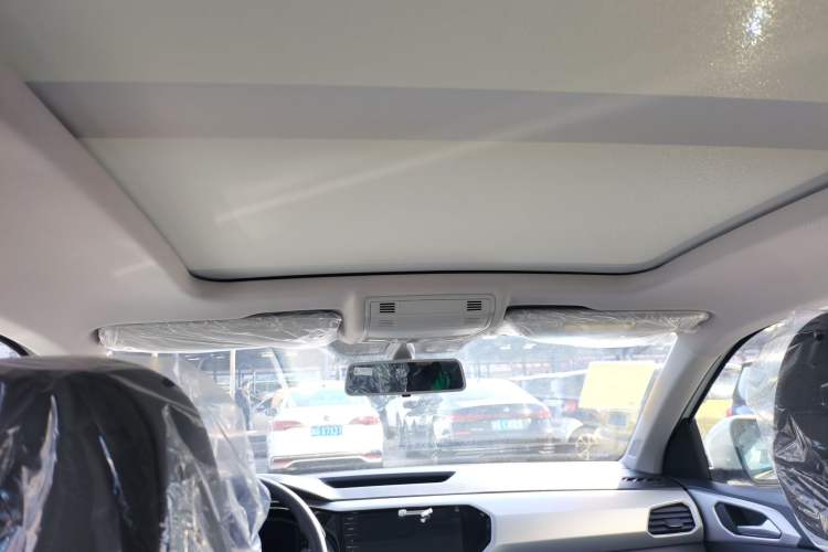 Used Volkswagen Tacqua 2023 200TSI DSG Joy-Connect Edition Headliner