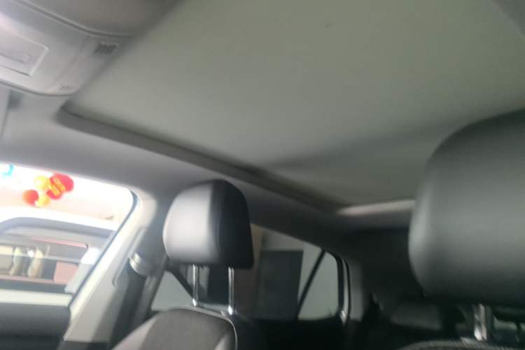 Used Volkswagen Tacqua 2023 200TSI DSG Joy-Connect Edition Headliner